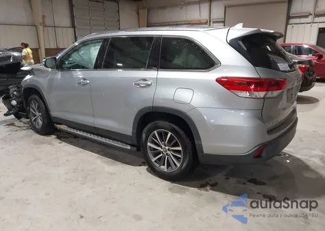 2019 Toyota Highlander Xle z USA, uszkodzony, nr VIN 5TDKZRFH3KS559252